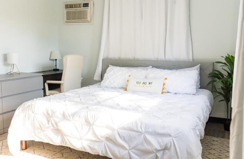 Venice Gardens Apartment | A Travelers Nook! A Luxury ADU full of Abundance.