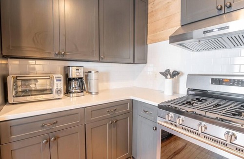 North Charleston House | A Walk in the Pines - Bright & Cute 3br 2ba Home