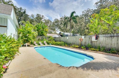 Lake Magdalene House | about 5 Mi to Beaches Spacious Tampa Bay Home!