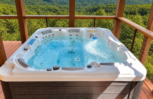 Morganton Ski Chalet | Above the Clouds Luxury Retreat with Hot Tub and Epic Views