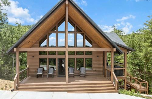 Townsend Ski Chalet | Above the Pines