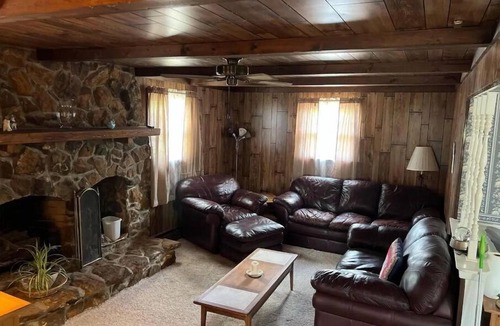 Absecon Cottage | Absecon Cottage Retreat- Close to Atlantic City