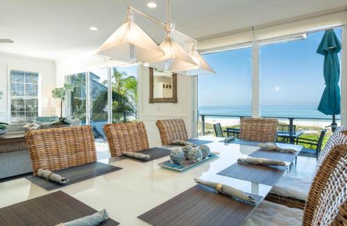 Ilexhurst House | Absolutely Perfect