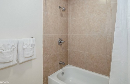 Lindfields House | Absolutely private pool dream home near Disney