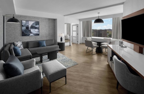 Crystal City Hotel | AC Hotel by Marriott Arlington National Landing