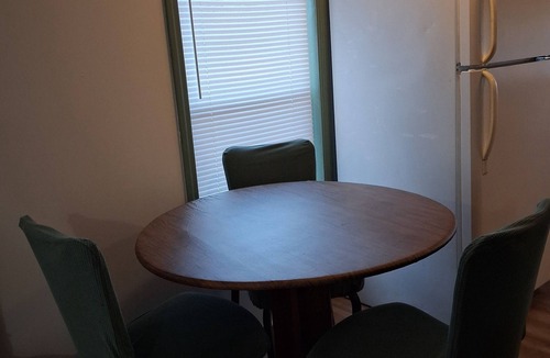 Rupert House | Adorable 2-bedroom, sleep sofa in living room mobile home with AC in Oglethorpe