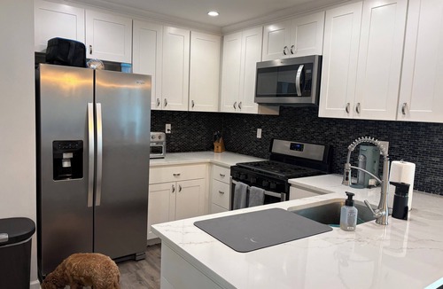 Somers Point House | Adorable 2-bedroom townhome in Somers Point - 10 min to OCNJ! Dog friendly