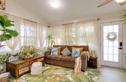 Chesapeake Beach House | Adorable Beach Cottage w/Hot Tub & Tropical Bar!