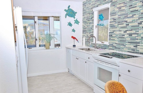 Bethune Beach House | Adorable Beachside Home with Amazing Ocean Views from the Sundeck