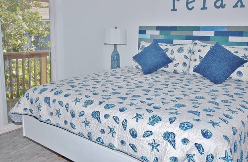 Bethune Beach House | Adorable Beachside Home with Amazing Ocean Views from the Sundeck