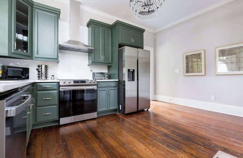 Cherry House | Adorable Home. Close to Everything. Great Location