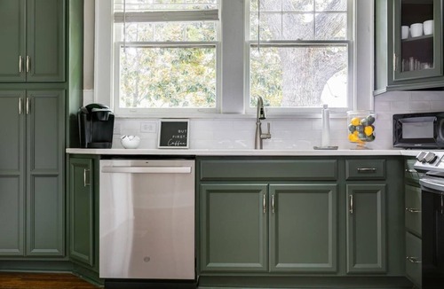 Cherry House | Adorable Home. Close to Everything. Great Location