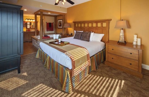 Gatlinburg Resort | Adventure Awaits at Our 2BR Gatlinburg Getaway – Walk, Splash, Explore!