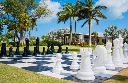 Marathon House | Adventure Awaits! Four Comfy Units Near Beaches, Pool and Attractions