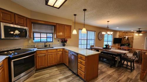 River Ranch Apartment | Adventure Lodge at Westgate River Ranch! 462