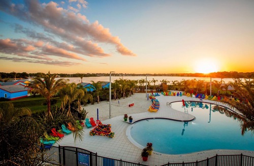 Cypress Gardens Hotel | Adventurer's Dream Room, Legoland Hotel, Mini Golf Excursion, 2 Family Stays