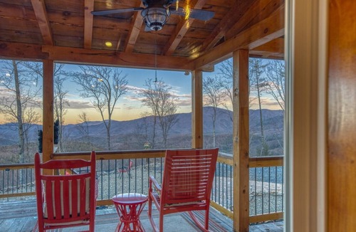 Del Rio House | Aerie House - 65 Acres Seclusion/Comfort - Smokys