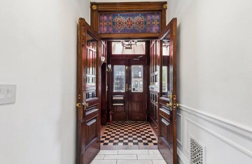 East Passyunk Crossing Apartment | AF Stays - Philadelphia S Broad St