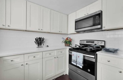 Lakeshore South House | Affordable Accommodation, King & 2 Qn, W/D, Fast Wi-Fi