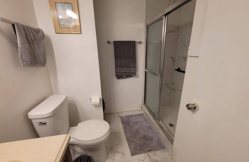 Altamonte Springs House | Affordable Casual Living in Altamonte Springs for Large Group