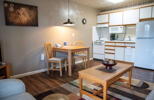 Roanoke Hotel | Affordable Corporate Suites - Lanford
