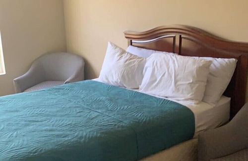Union City House | Affordable Luxury Apartment (11 min drive from Airport)