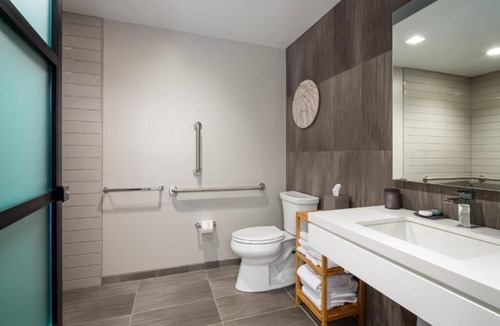 Logan Square Hotel | Affordable Urban Suite with Stunning City Views | 2 Suites | Rooftop Pool