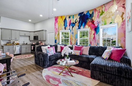 Atlanta House | Akora Gallery | Dual Luxury Designer Stays in Atlanta