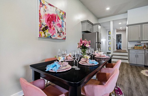 Atlanta House | Akora Gallery | Dual Luxury Designer Stays in Atlanta