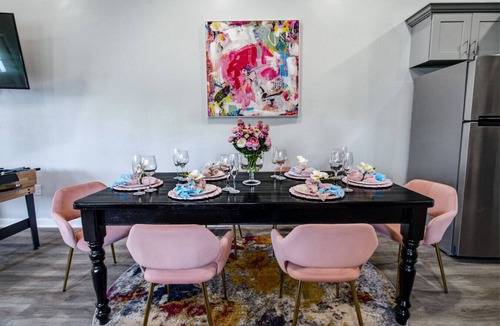 Atlanta House | Akora Gallery | Dual Luxury Designer Stays in Atlanta