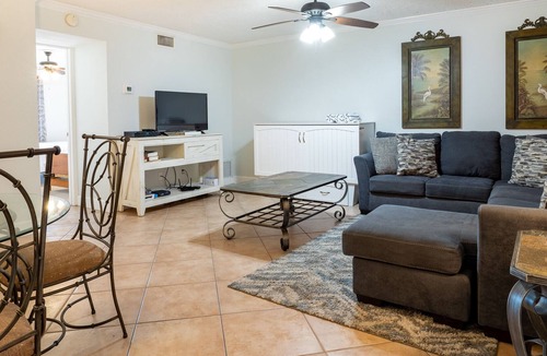 Holmes Beach Condo | Alamanda Villas 6 Beach Side Condo With Heated Pool