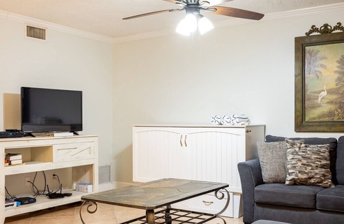 Holmes Beach Condo | Alamanda Villas 6 Beach Side Condo With Heated Pool