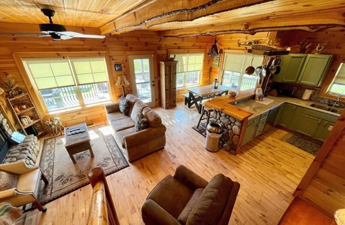 West Jefferson House | All Decked Out - Riverfront, Firepit, Fireplace, Foosball, Gameroom, Fire table, Wet bar, WIFI