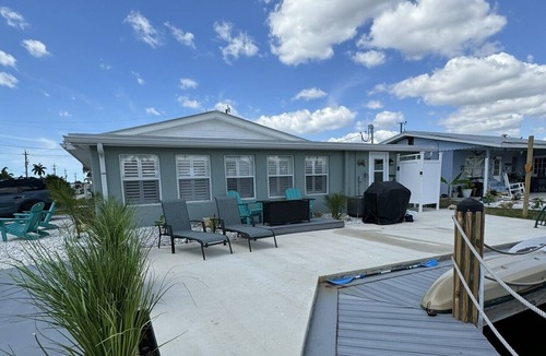 Matlacha Apartment | All new, incredible location! Waterfront unit in Matlacha with many amenities.