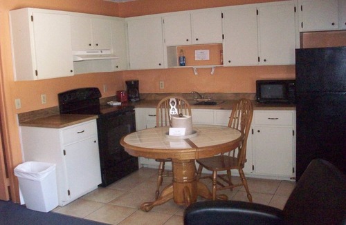 Edgewater Hotel | All Suite Motel