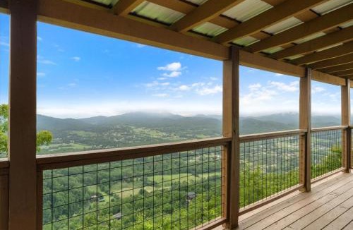 Smoky Mountains Ski Chalet | Almost Heaven Too A Little Slice of Paradise