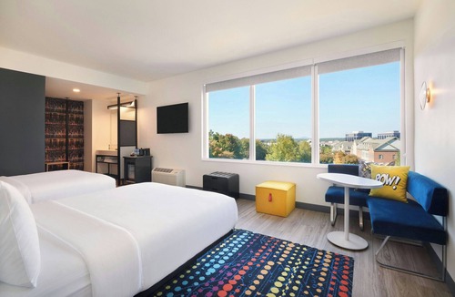 Sandy Springs Hotel | Aloft by Marriott Atlanta Perimeter Center