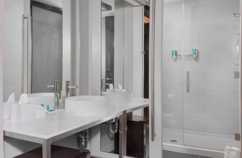 Gainesville Hotel | Aloft by Marriott Gainesville University Area
