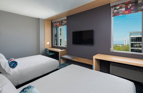 Aventura Hotel | Aloft by Marriott Miami Aventura