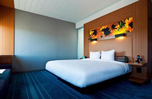 Linthicum Heights Hotel | Aloft by Marriott BWI Baltimore Washington International Airport