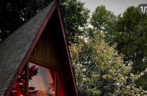 Highlands Ski Chalet | Alpenglow 3BR/ 3 bath A-frame-Gorgeous sunsets $400.00 nightly