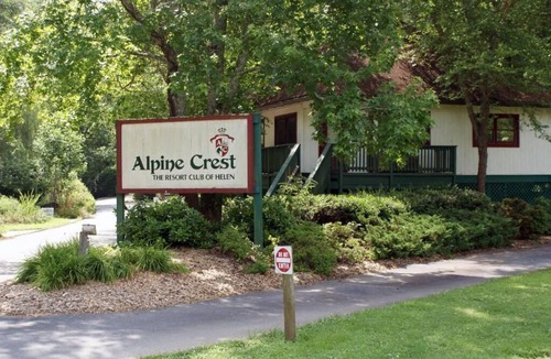Helen Apartment | Alpine Crest Cozy One Bedroom with Loft in Beautiful Helen, GA