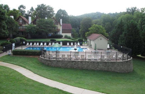 Helen Resort | Alpine Helen Georgia, beautiful resort on the Chattahoochee River, 2 bedroom