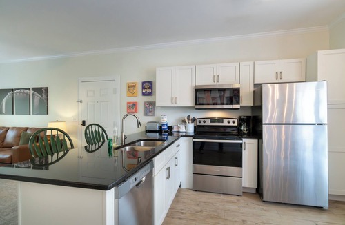 Helen Condo | Alpine River Suite #501| 1 BR| Helen| on River| Remodeled
