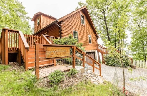Lynn Cabin | Altitude Adjustment - Cabin with Panoramic Views