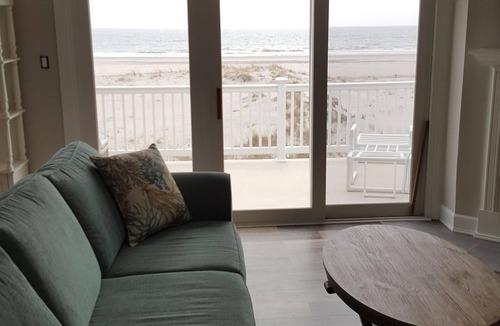 South End House | Amazing 2nd Story Beach Front Home with Panoramic Ocean Views