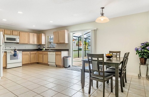 Lake Wilson Preserve House | Amazing 5 bedroom villa, private pool, free BBQ grill and more