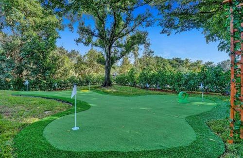 Davie Villa | Amazing 8BR w Pool Lake ViewTons of Amenities