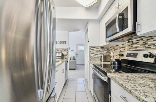 Crystal Beach House | Amazing beach house in fantastic Crystal Beach w/pool, bikes & walk to beach!
