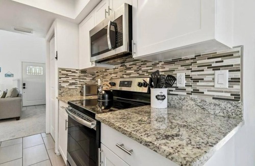 Crystal Beach House | Amazing beach house in fantastic Crystal Beach w/pool, bikes & walk to beach!